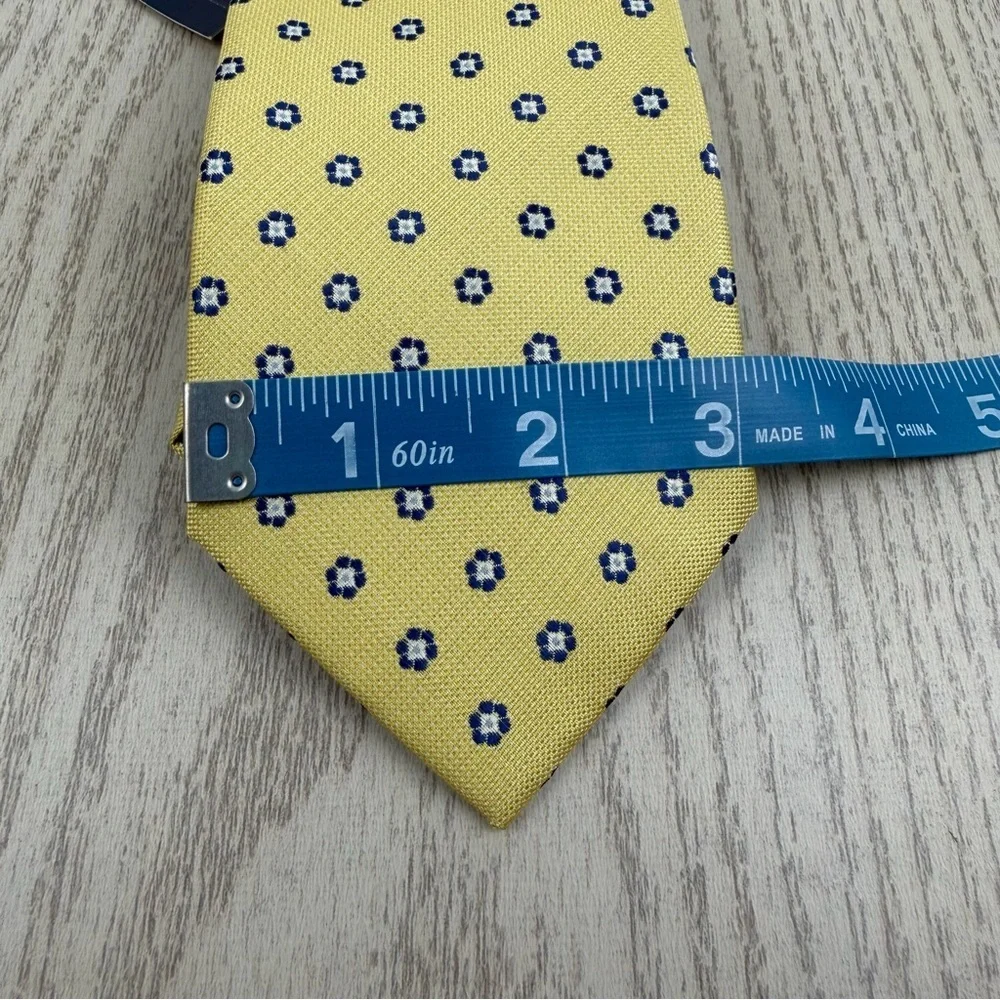 793 Club Room Men's Tie Burnell Floral 700 Yellow $55 Polyester